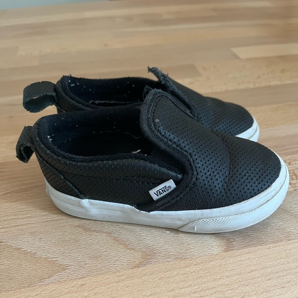 Vans toddler size 6 slide on shoes - Picture 3 of 5